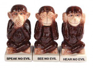 three wise monkeys salt shakers