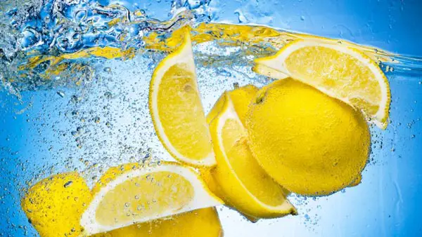Benefits of Drinking Lemon Water (Particularly in the Morning) 2