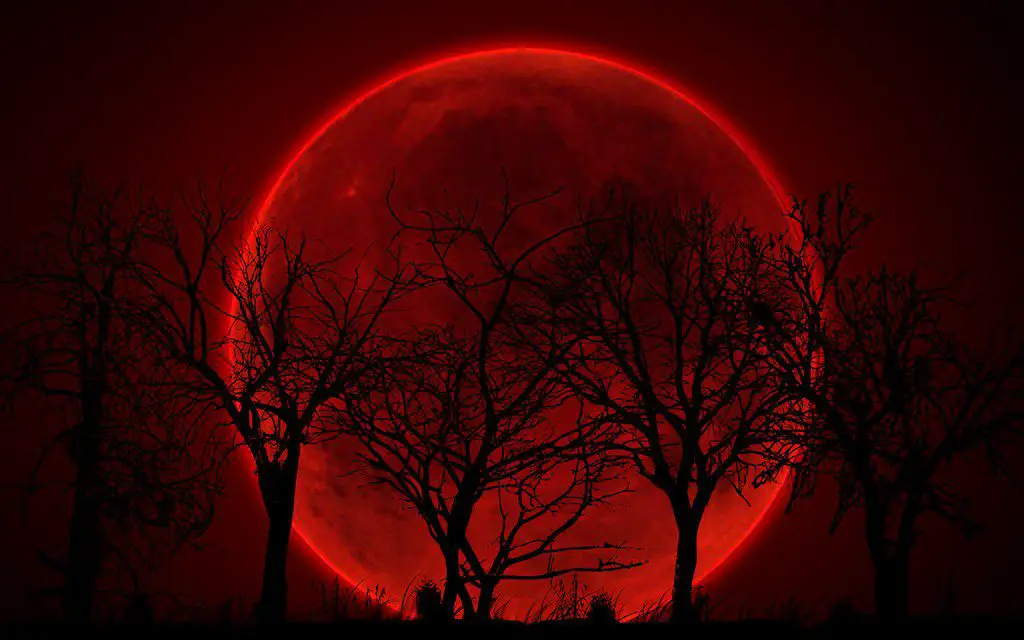 The Fire Trine, Blood Moon and Total Lunar Eclipse - The Gateway to Love