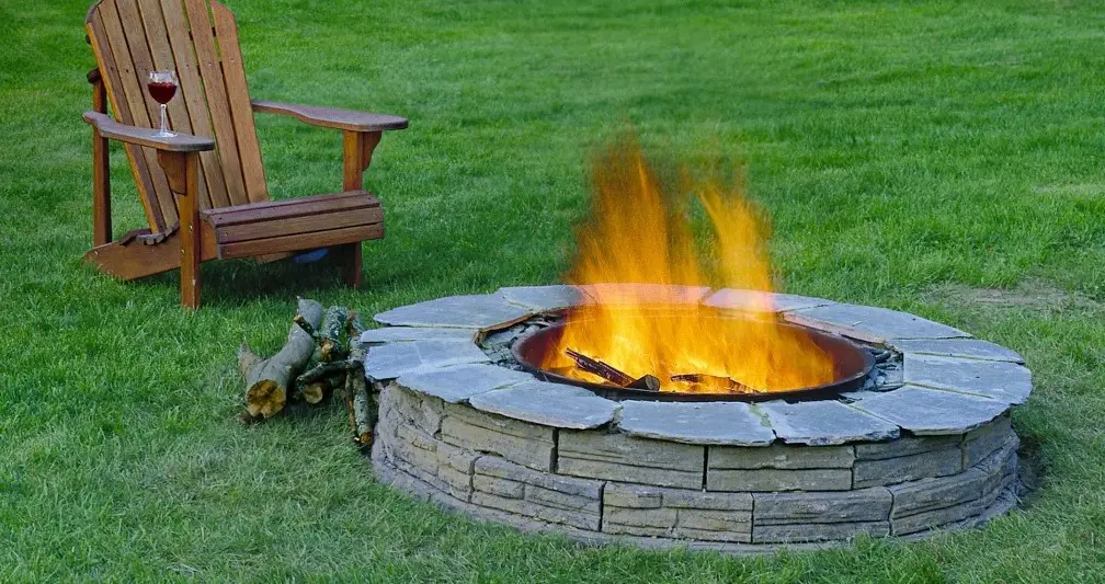 Build Your Own Backyard Fire Pit: A Do-It-Yourself Guide ...