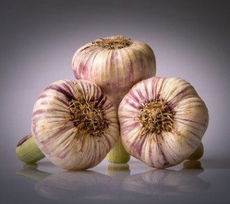 Eating Raw Garlic Twice a Week Reduces Cancer Risk by 44 Percent 1