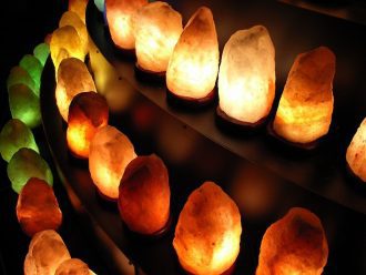 why-you-should-have-a-himalayan-crystal-salt-lamp-in-every-room-of-your-house-1